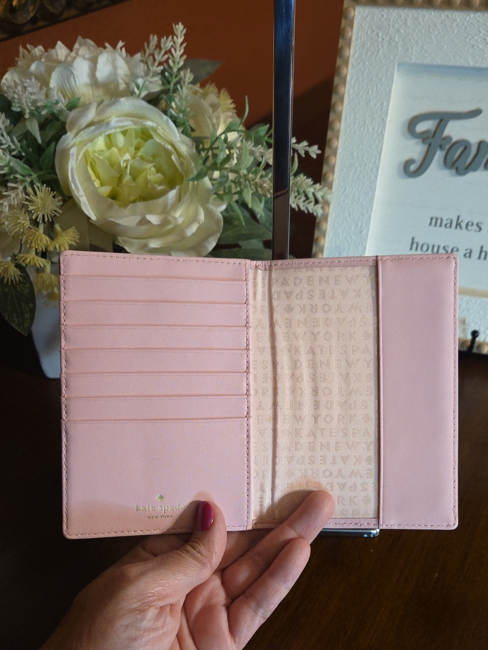 Kate Spade NY Blaze a Trail "Who Me?" Owl Passport Holder EUC - Picture 5 of 12